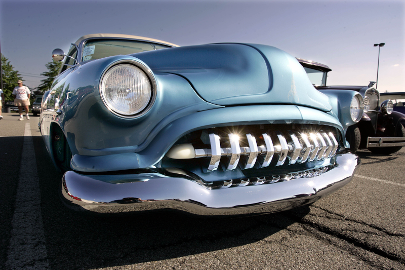 Illustration for article titled The Unbelievable Story Of Lowriders, Bumper Stickers And 'Swangers'